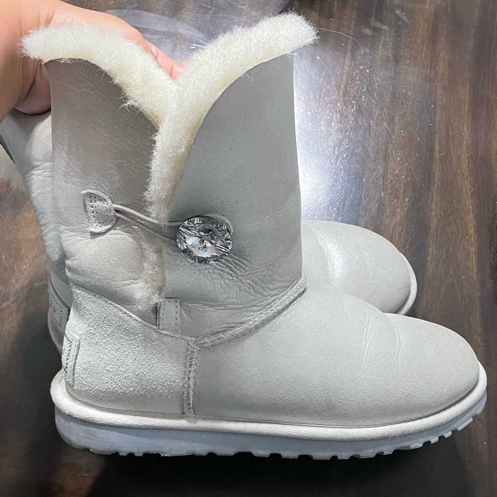 SALE💕Ugg Bailey " I do" collection boots